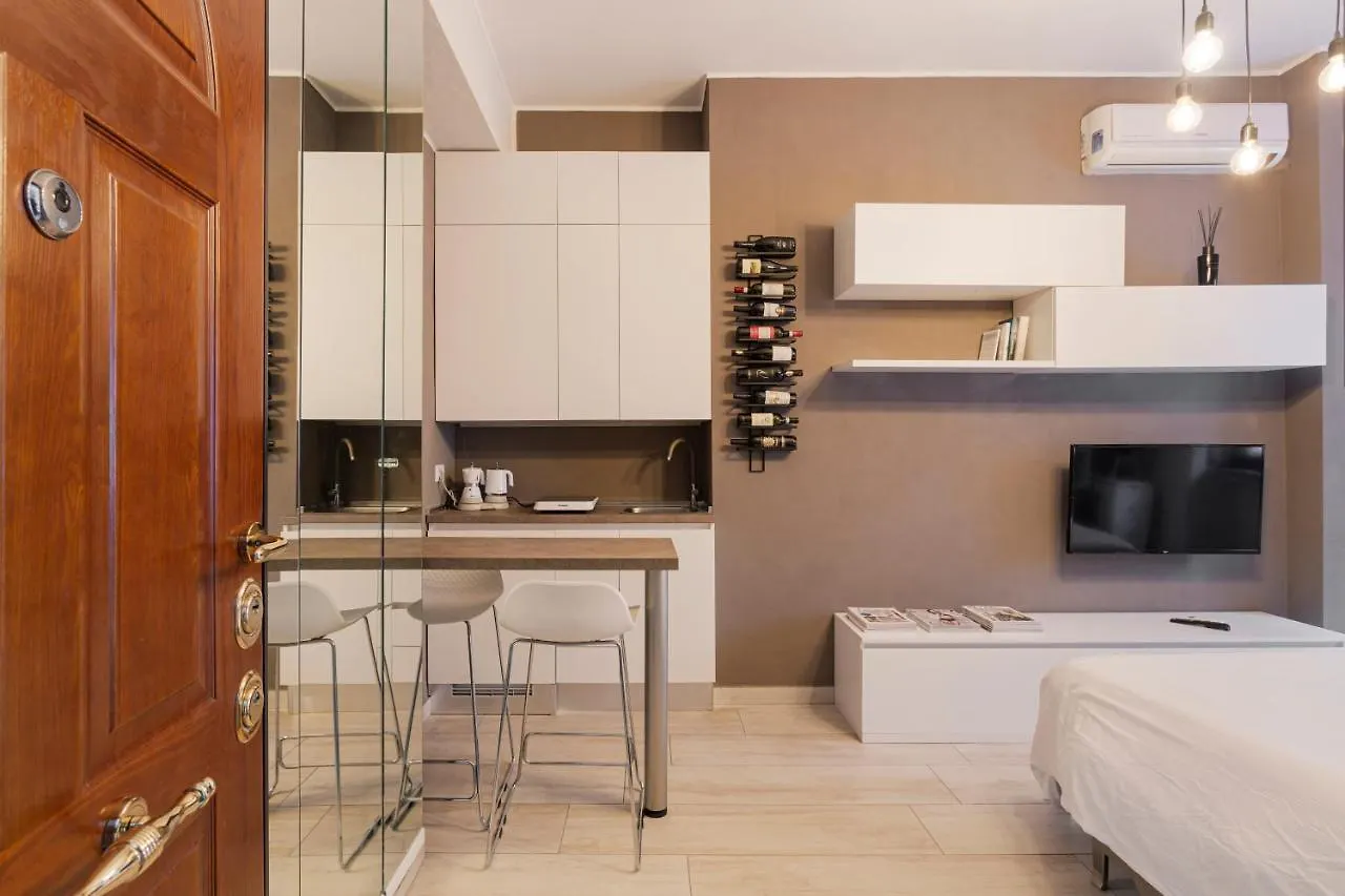 The Studio - Milano Centrale Via Zuretti Apartment